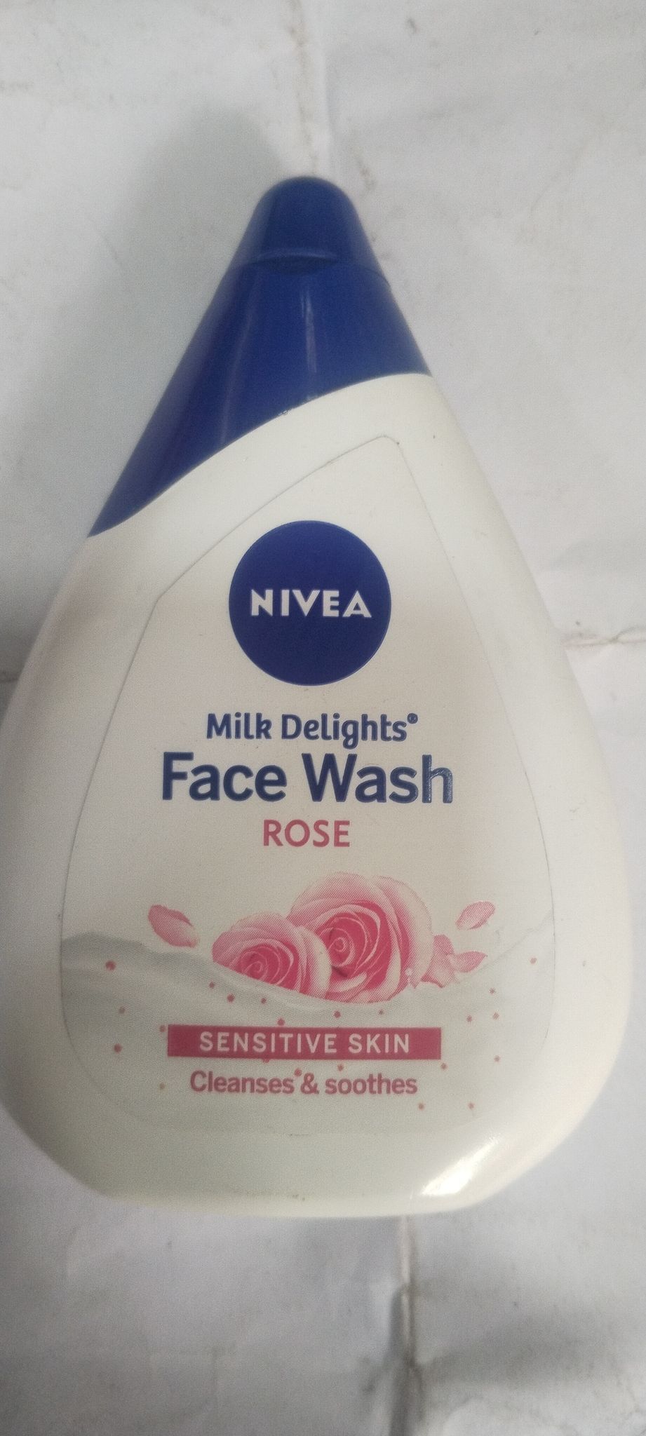Nivea Milk delights Face wash Rose Sensitive skin 