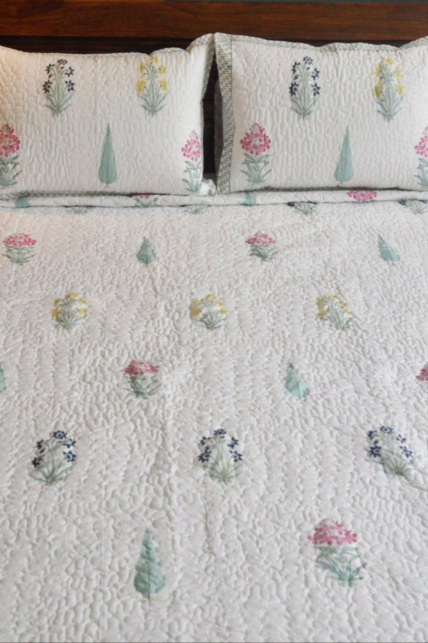 Classic Paanch Buta - Quilted Handblock Bedcover King size (90x108)