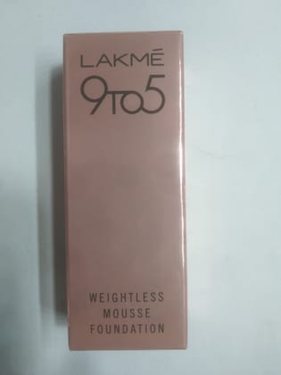 Lakme Weightless Mousse Foundation 02 beige vanila 