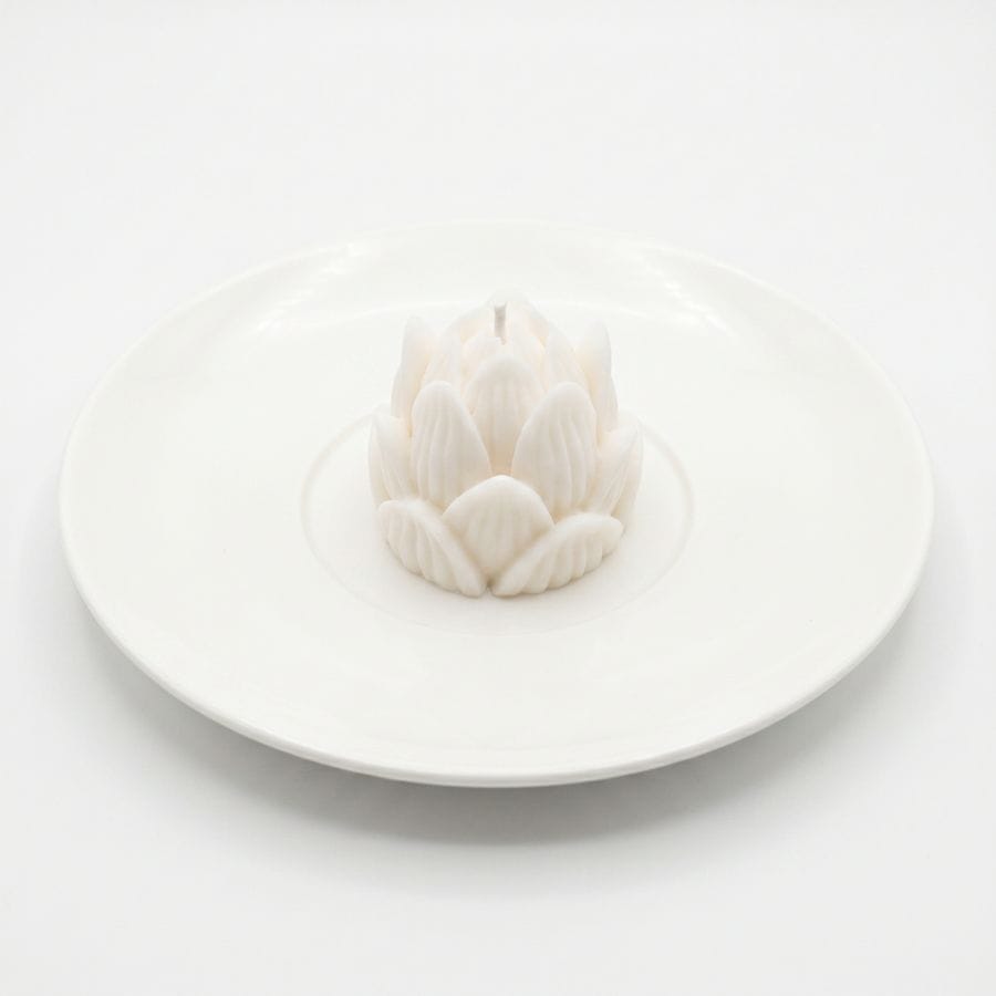 Small White Lotus Soy Candle – Japanese Cherry Blossom Fragrance