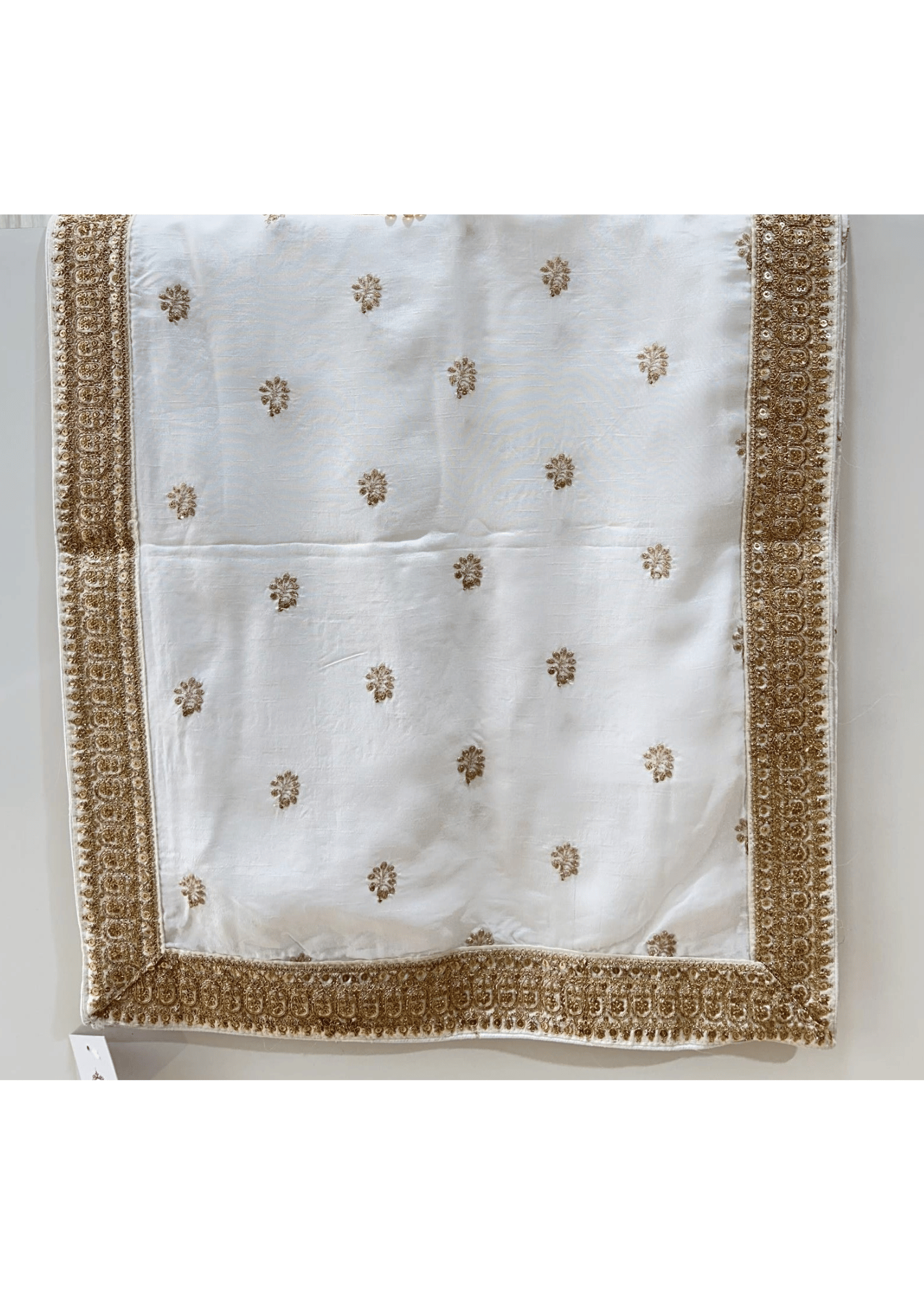 WHITE X GOLDEN STOLE