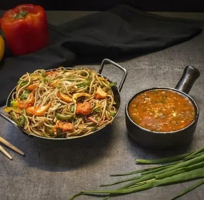 Paneer Manchurian Noodle With Gravy