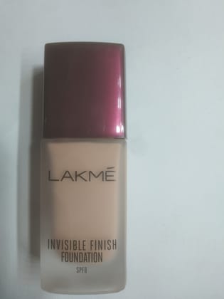 Lakme Invisible finish Foundation Spf8 