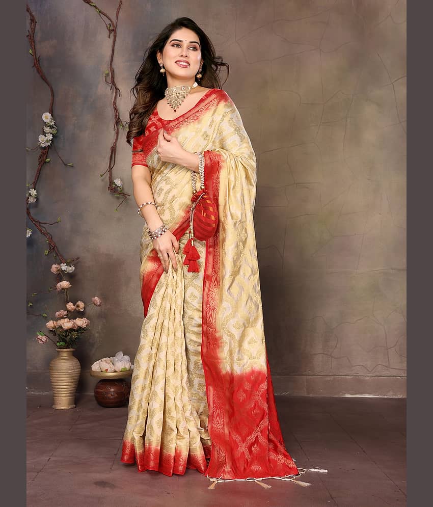 Sidhidata Silk Dyed Banarasi saree With Unstitched Blouse Piece ( Light Green )