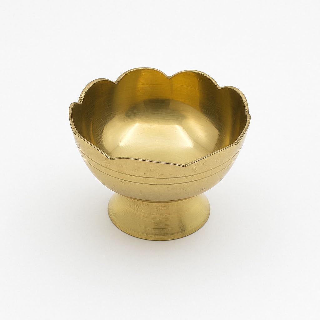 KARTHI7OCT STORE Small Brass Altar Bowl (Pital) – Kumkum Chimizh/Chandan Katori – Decorative Pooja Kinnam with Scalloped Edge – Sandalwood & Vermilion Holder