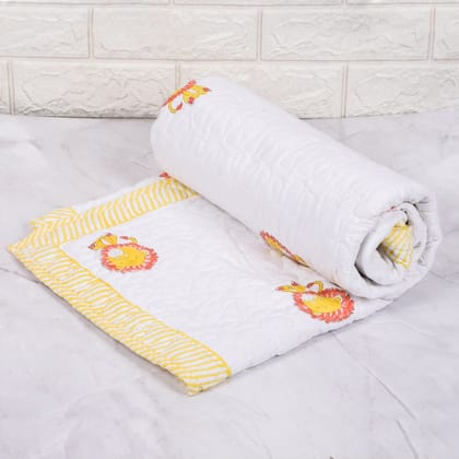 Hand Block Printed Cotton Baby Quilted blanket (light Rajai) – Quilted, 60x40 inches (100x150 cm) Yellow Lion Hand Block Printed Cotton Baby Quilted blanket (light Rajai) – Quilted, 60x40 inches (100x150 cm) Yellow Lion