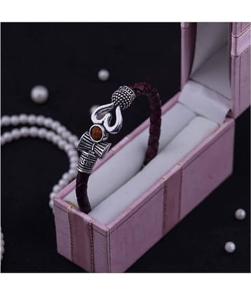 PAYSTORE - Brass Sphatik Bracelet (Pack of 1)