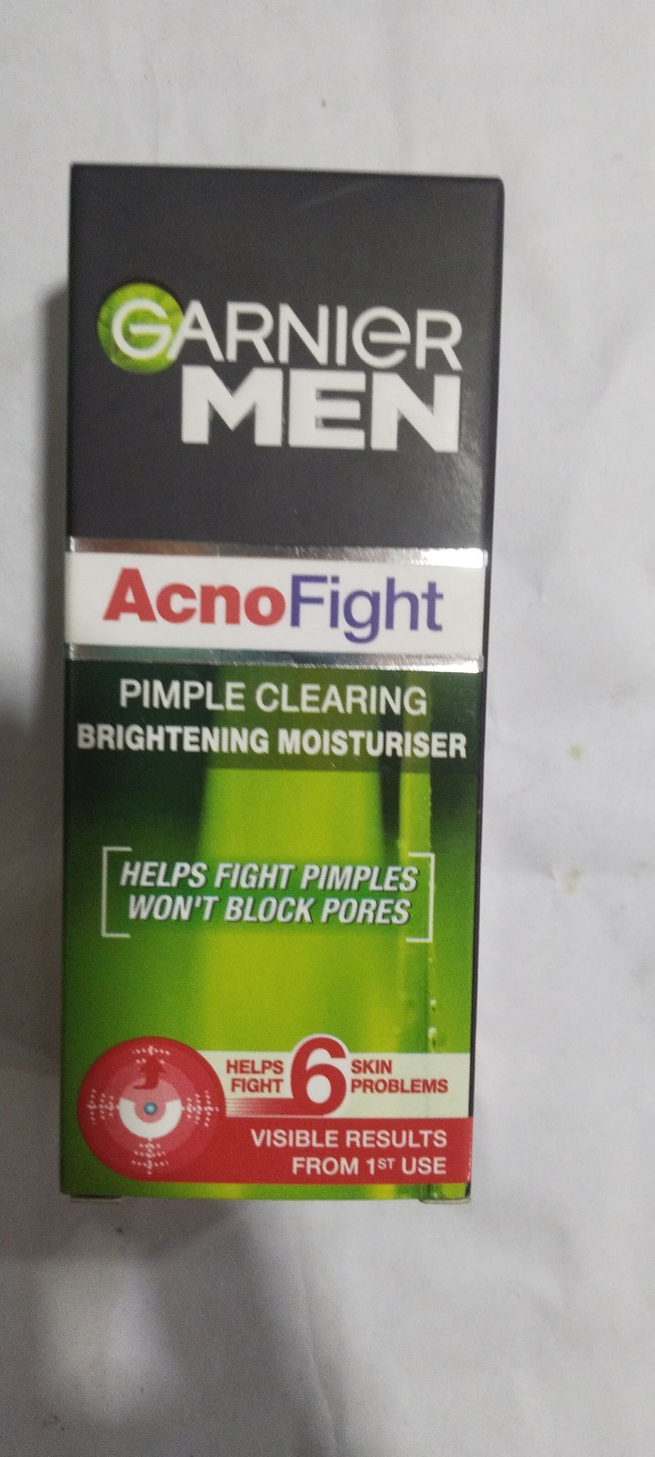 Garnier Men Acnofight Pimple clearing Brightening moisturiser 
