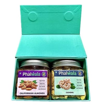 Cashews &  Almonds 630 Gms Gift Box of 2