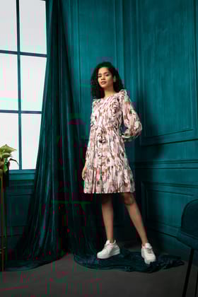 Off-white georgette dress-M