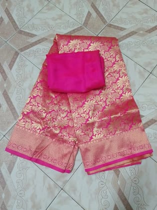 Elegant Green Floral Saree SHROUNU CLOTH SHOP