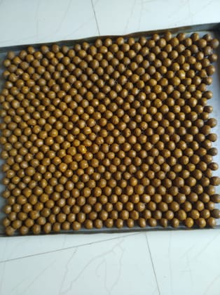 Dhanlaxmi Eco-Friendly Cow Dung Mat Aasan (2.3 kg) | Handmade with Spherical Beads in Grid Pattern | Ideal for Pooja, Meditation & Prayer