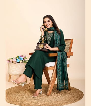 Women Basket Women Cotton Embroidered Straight Kurti With Pants ( Green )