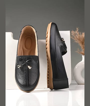 Footloose Black Women's Loafers