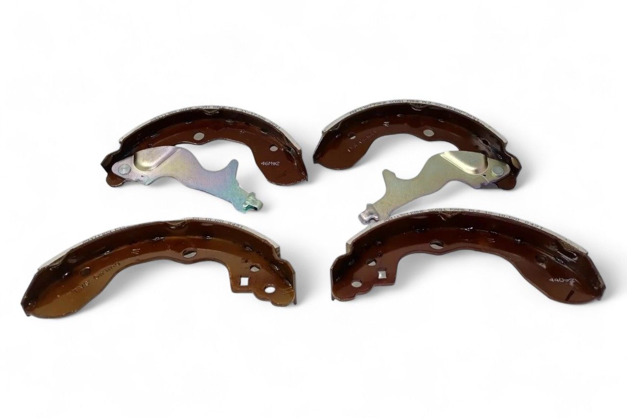 Maruti Suzuki Rear Brake Shoe Set AV697107