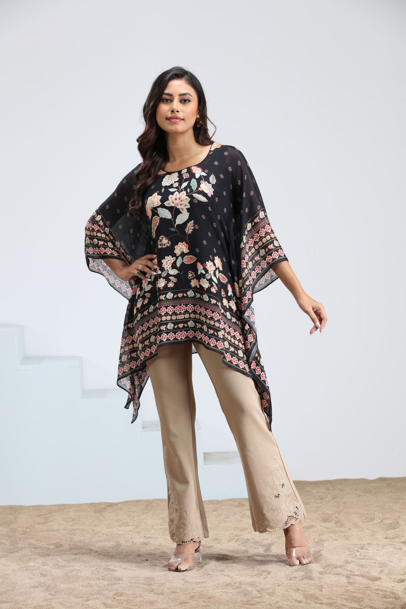 Black Short Kaftan for Women - Trendy Floral Design with Round Neck-BLACK / M