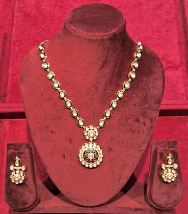 NECKLACE GP
