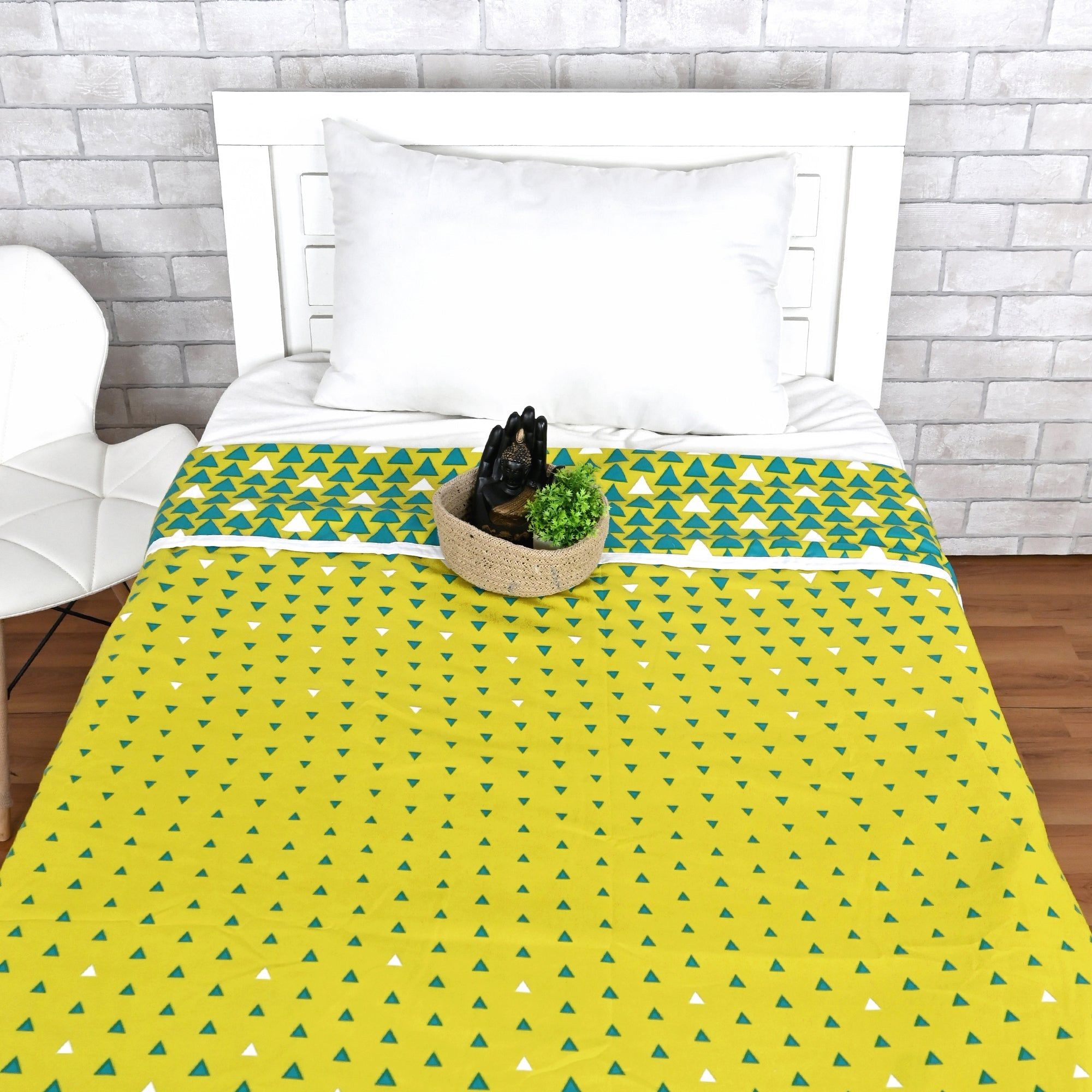 Geometric Yellow And Green Microfiber Comfortable Single Bed AC Dohar-Single / Yellow and Green / Geometric