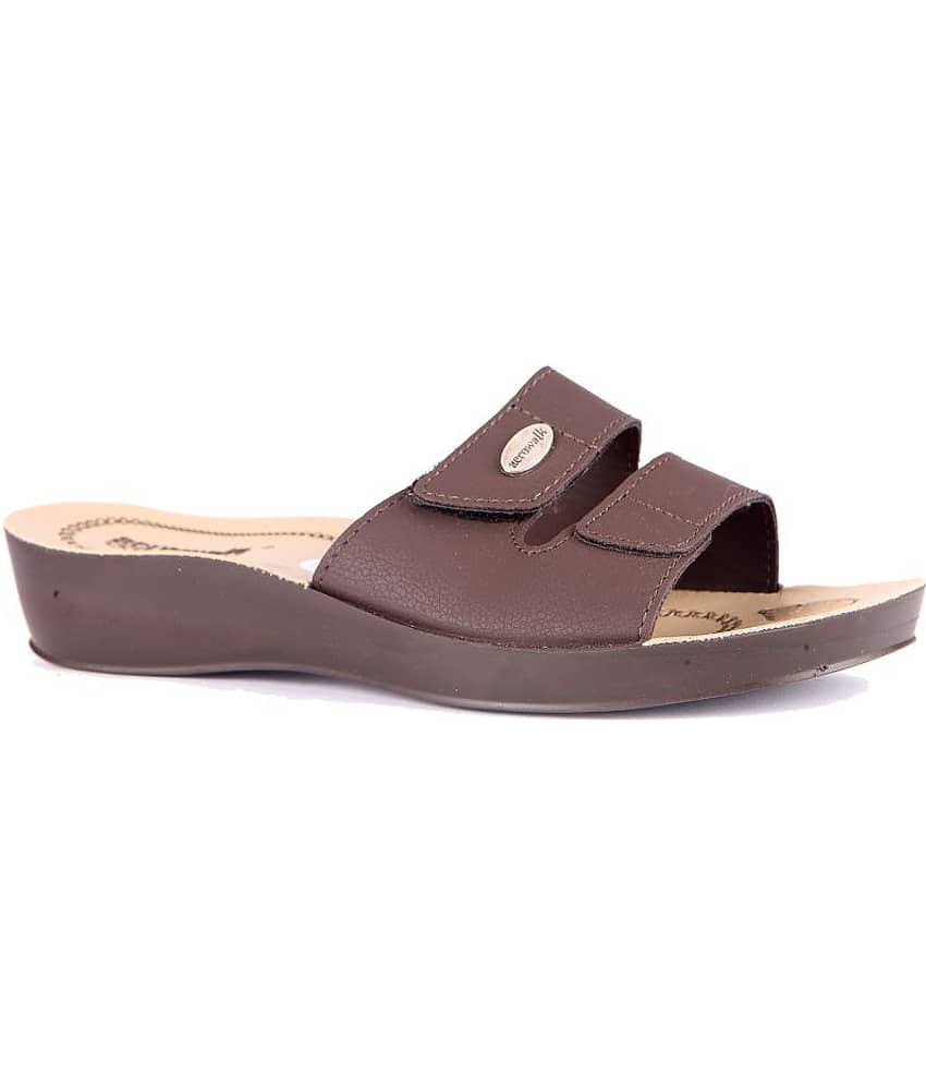 Aerowalk Brown Flats