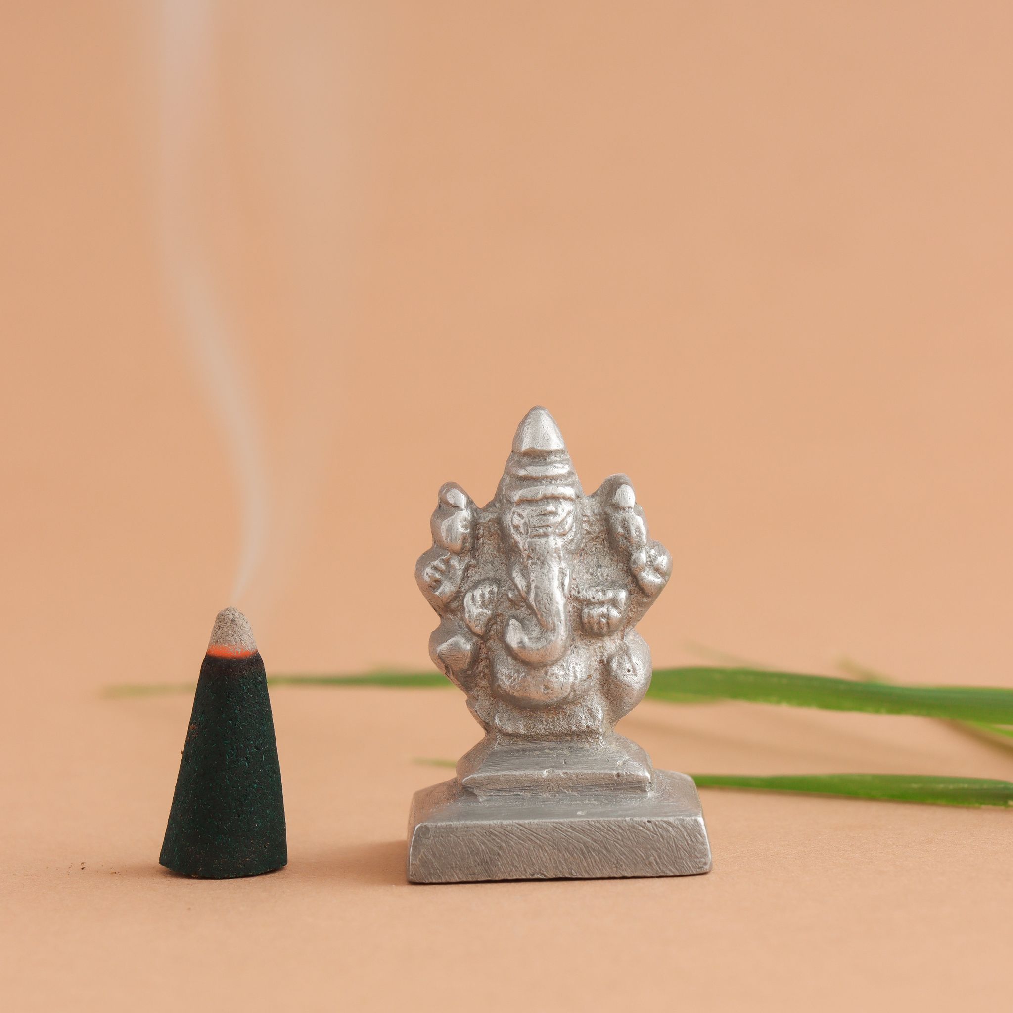 Mercury Kaariyasiddhi Vinayagar-4 CM