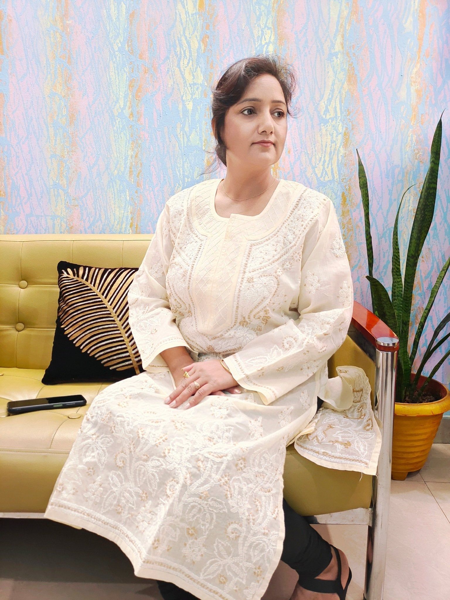 TheHangr Dual Thread Hand Embroided Cream Cotton Lucknowi Chikankari Kurti