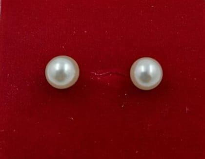 Latest Fashion Pearl Danglers Gold Plated Earrings Pearl Metal Drops & Danglers