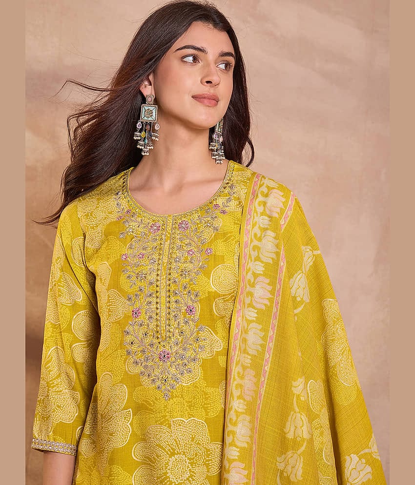 Vaamsi Women Silk Blend Printed Straight Kurti With Pants ( Yellow )