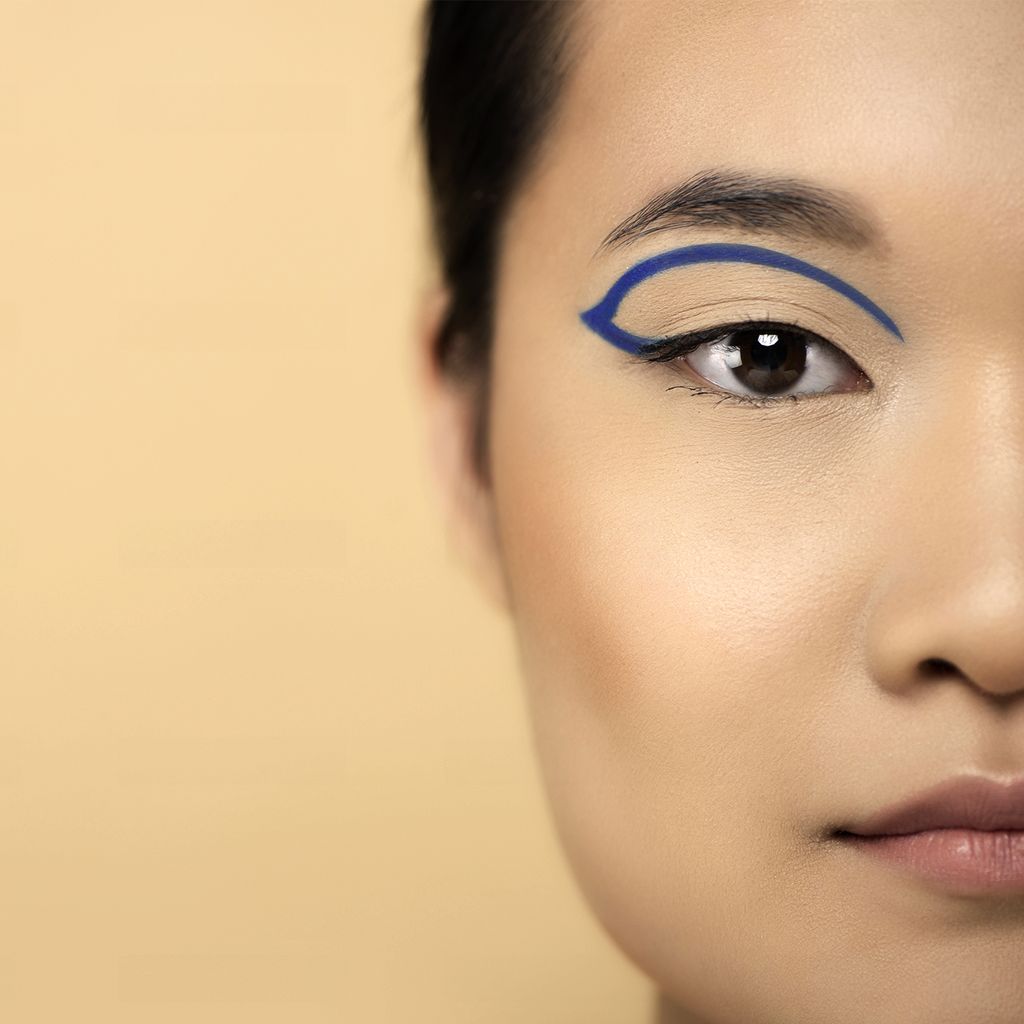 Star Struck by Sunny Leone Liquid Eye Definer - Indigo