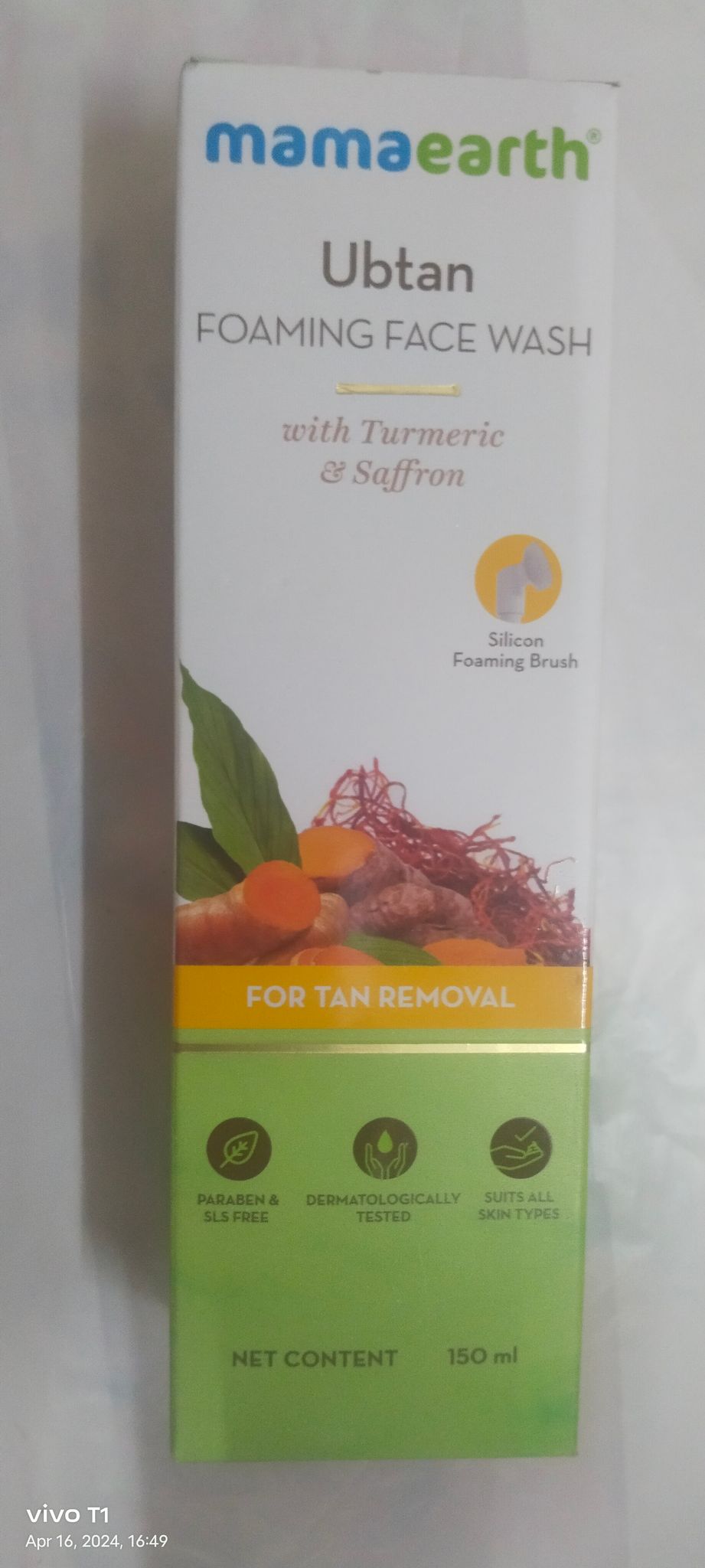Mamaearth Ubtan Foaming face wash With turmeric & saffron 