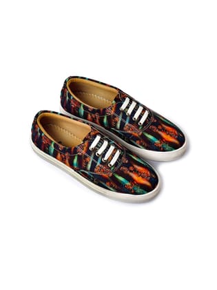 Women Printed Lightweight Canvas Sneakers
