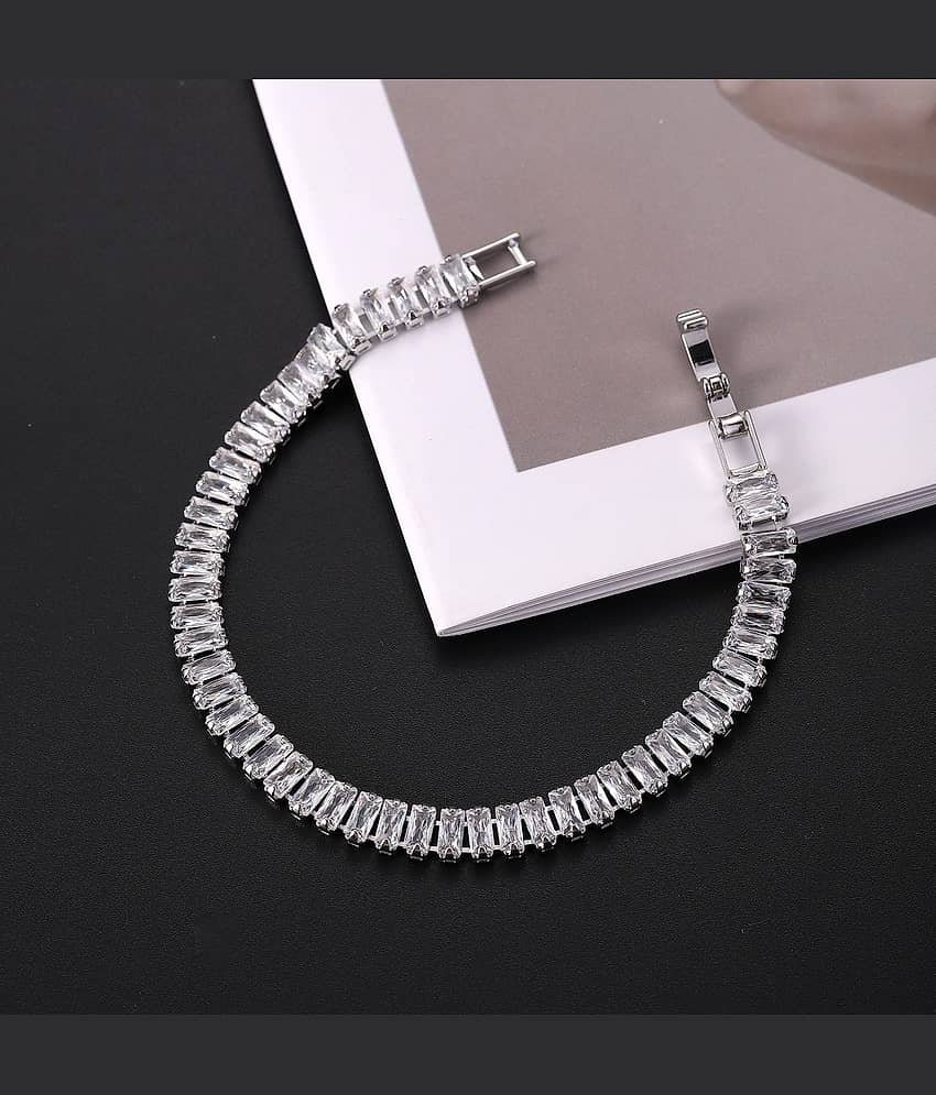 Thrillz Silver Bracelet ( Pack of 1 )