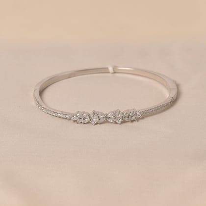 Jasmine Diamond kada