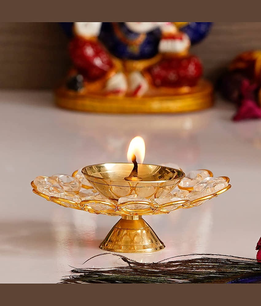 eCraftIndia White & Gold Handcrafted Bowl Shape Crystal Tea Light Holder