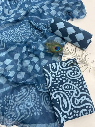 Pure Cotton Unstitched Suit With Chiffon Dupatta-As shown in picture / 2.5 mtr each / Pure cotton with chiffon dupatta