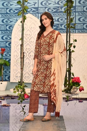 Earthy Kurta Pant Dupatta Set-S