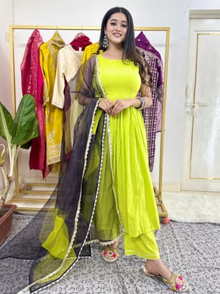 Parrot Green Backless Kurta Set-S