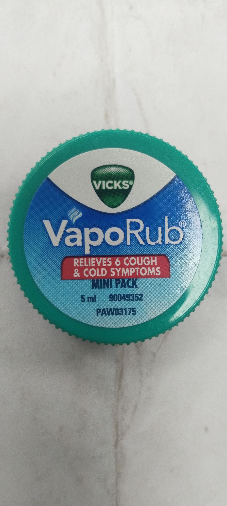 Vicks Vaporub Relieves 6 cough & cold symptoms Mini pack 