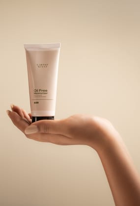 Oil free moisturizer with 6 forms of ceramide & oat protein