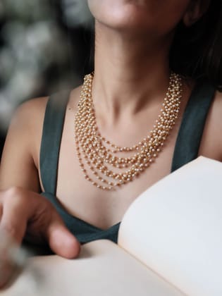Raisa Pearl Choker Necklace-White