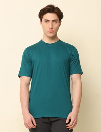 Men Bottle Green Solid Regular Fit T-Shirt-M / Bottle Green