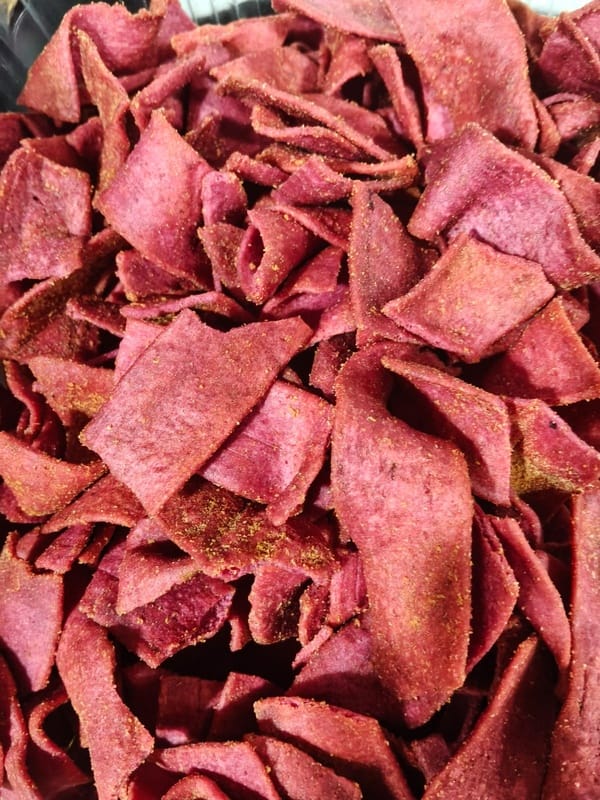 Mom's Magic Beetroot Chips Vacuum Fried Vegetable Crisps 150g | Healthy Natural Veggie Snack Pouch