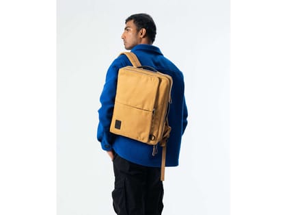 DailyObjects Meridian Convertible Briefpack - Amber
