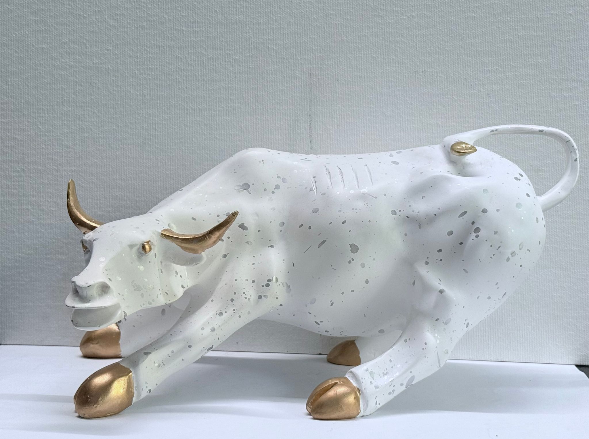 RNK Share market Bull piece