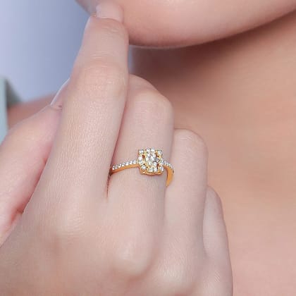 92.5 silver zircon floral ring