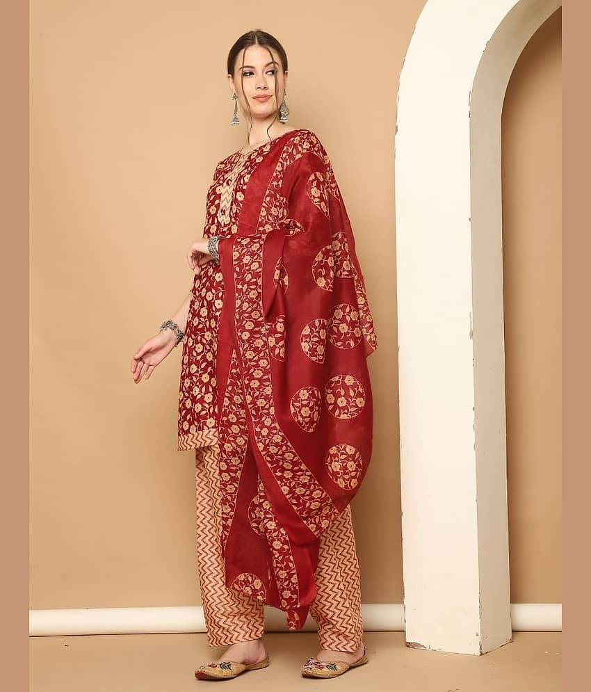 wonder weave Women Cotton Blend Printed Straight Kurti With Patiala Salwar ( Maroon )