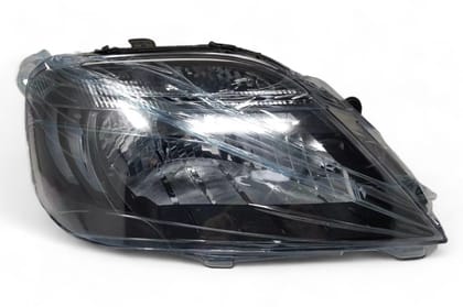 Lumax Head Lamp - RH AV495183