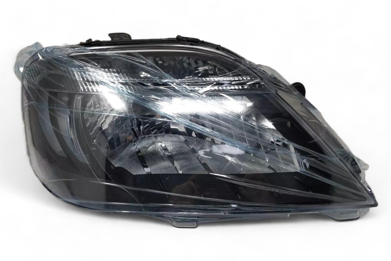 Lumax Head Lamp - RH AV495183