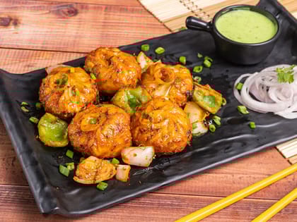 Exotic Veggie Tandoori Momos