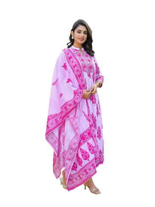 Women Designer Kurta Set with Dupatta | Classic Ethnic Wear for Festive & Party Looks Women Designer Kurta Set with Dupatta | Classic Ethnic Wear for Festive & Party Looks