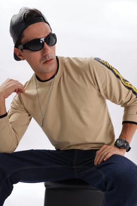 Stitch of Boldness Full Sleeve T-Shirt: Sandal-S